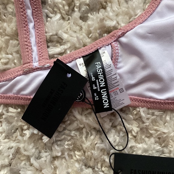 Pink bikini - Picture 3 of 4